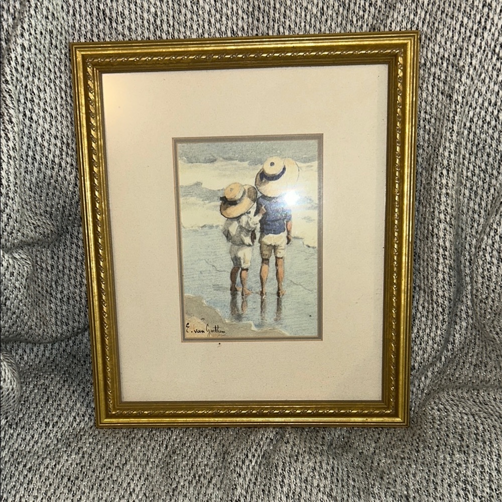 Gold Decorative Picture Frame with Elegant Accents. Perfect condition.